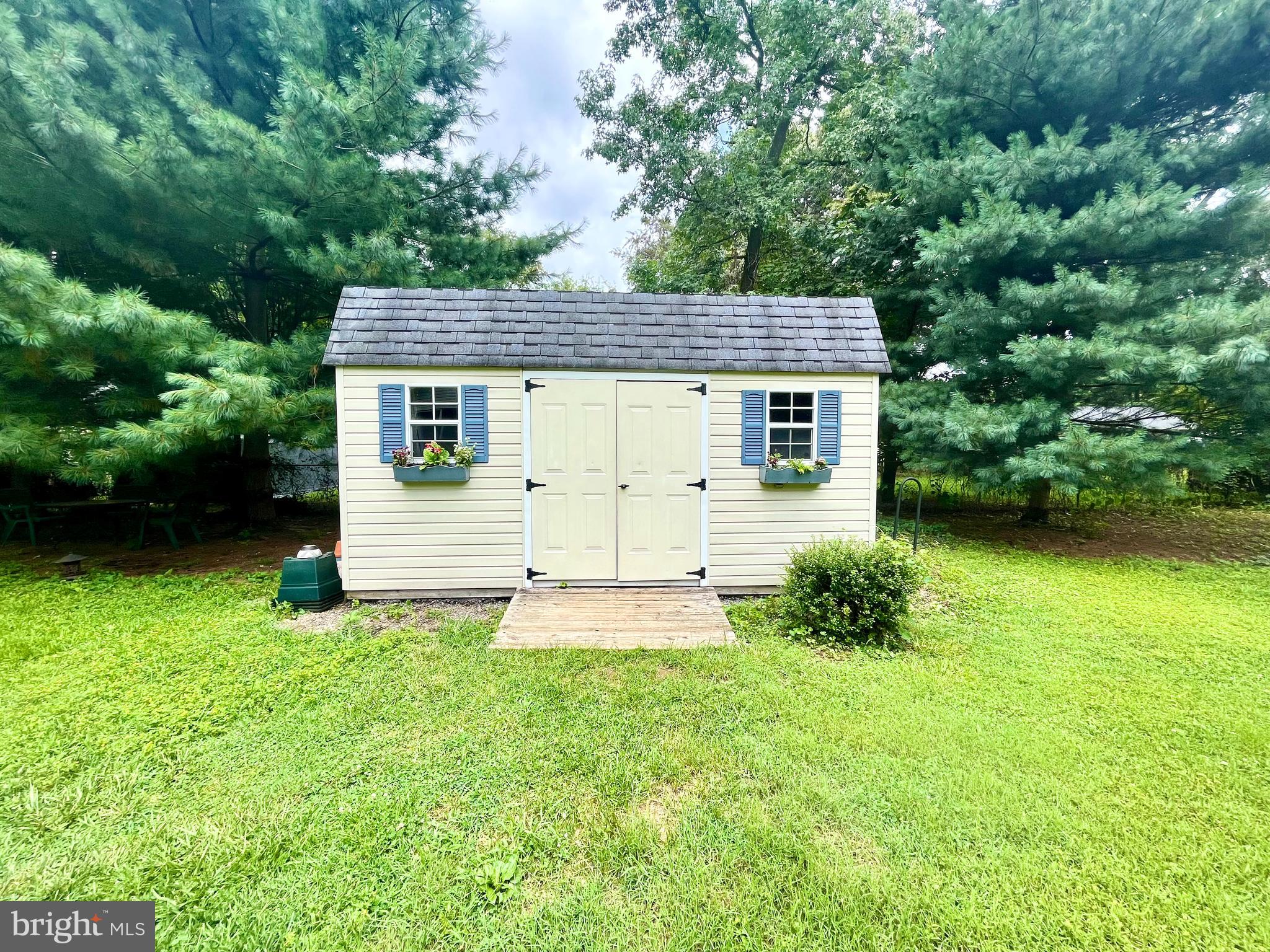 CHESTER HARBOR - Residential