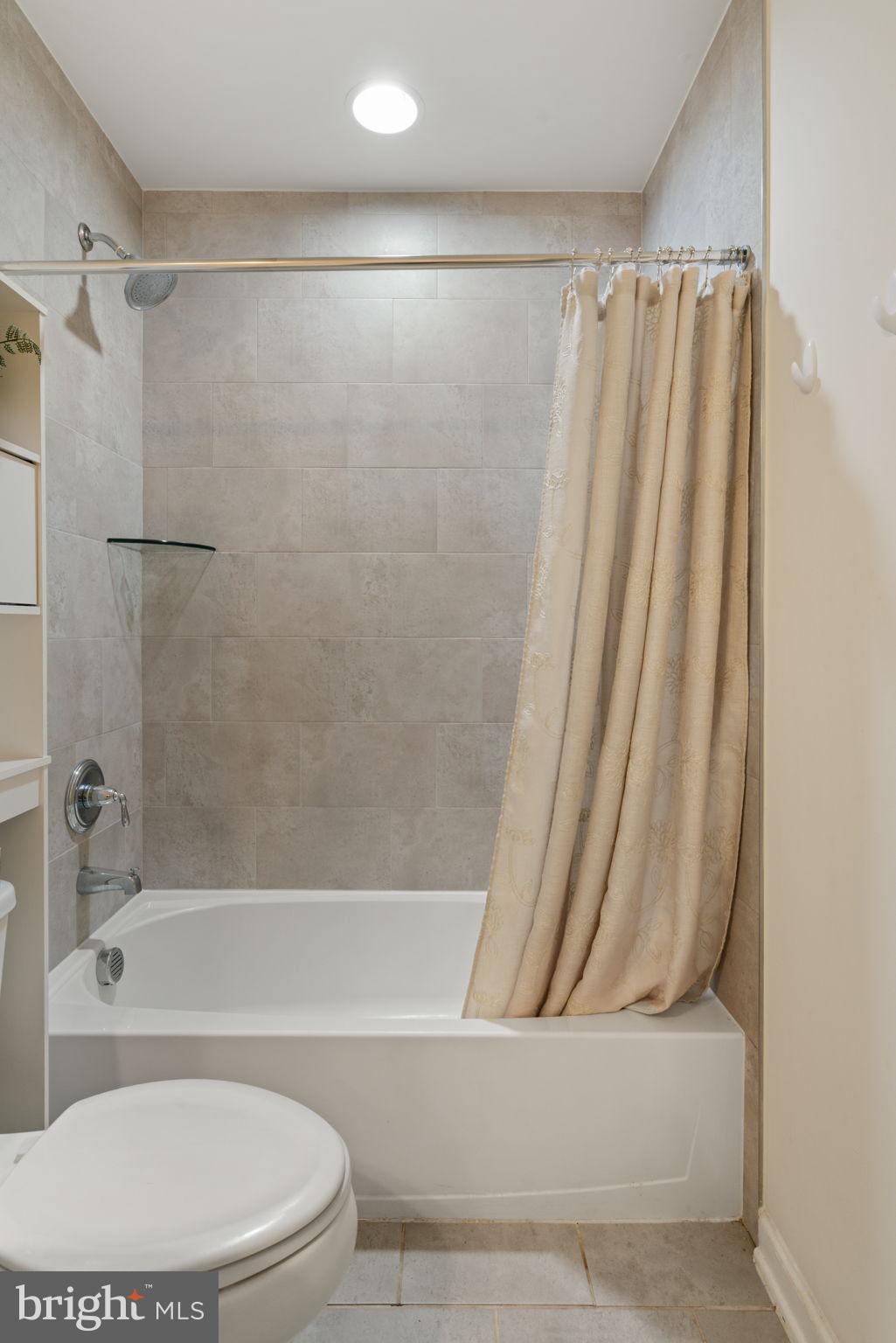 CAYDEN RIDGE - Residential