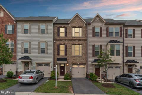 Townhouse For Sale - 7911 N Gladden Farm Way<br/> HANOVER, MD 21076