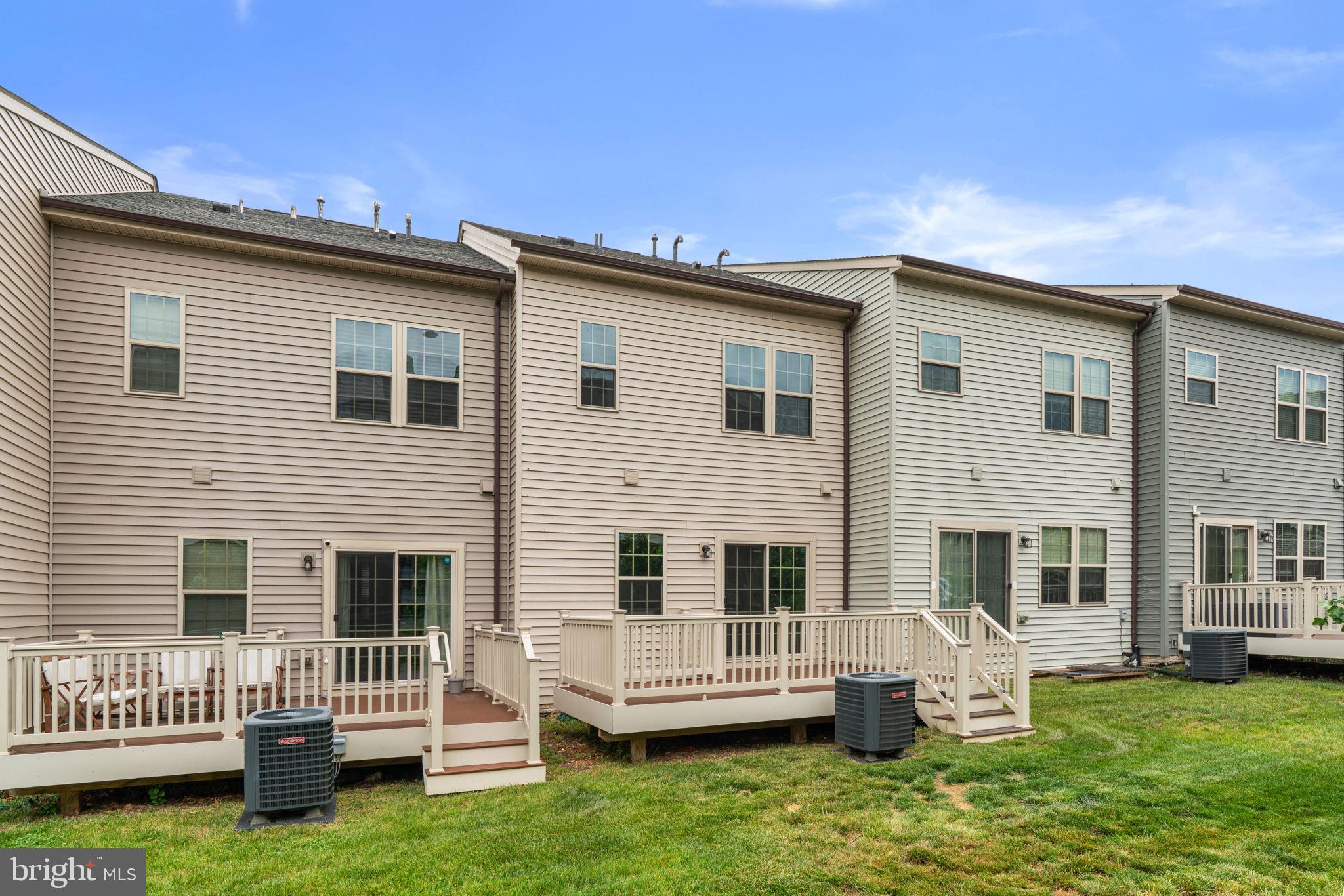 PARKSIDE - Residential