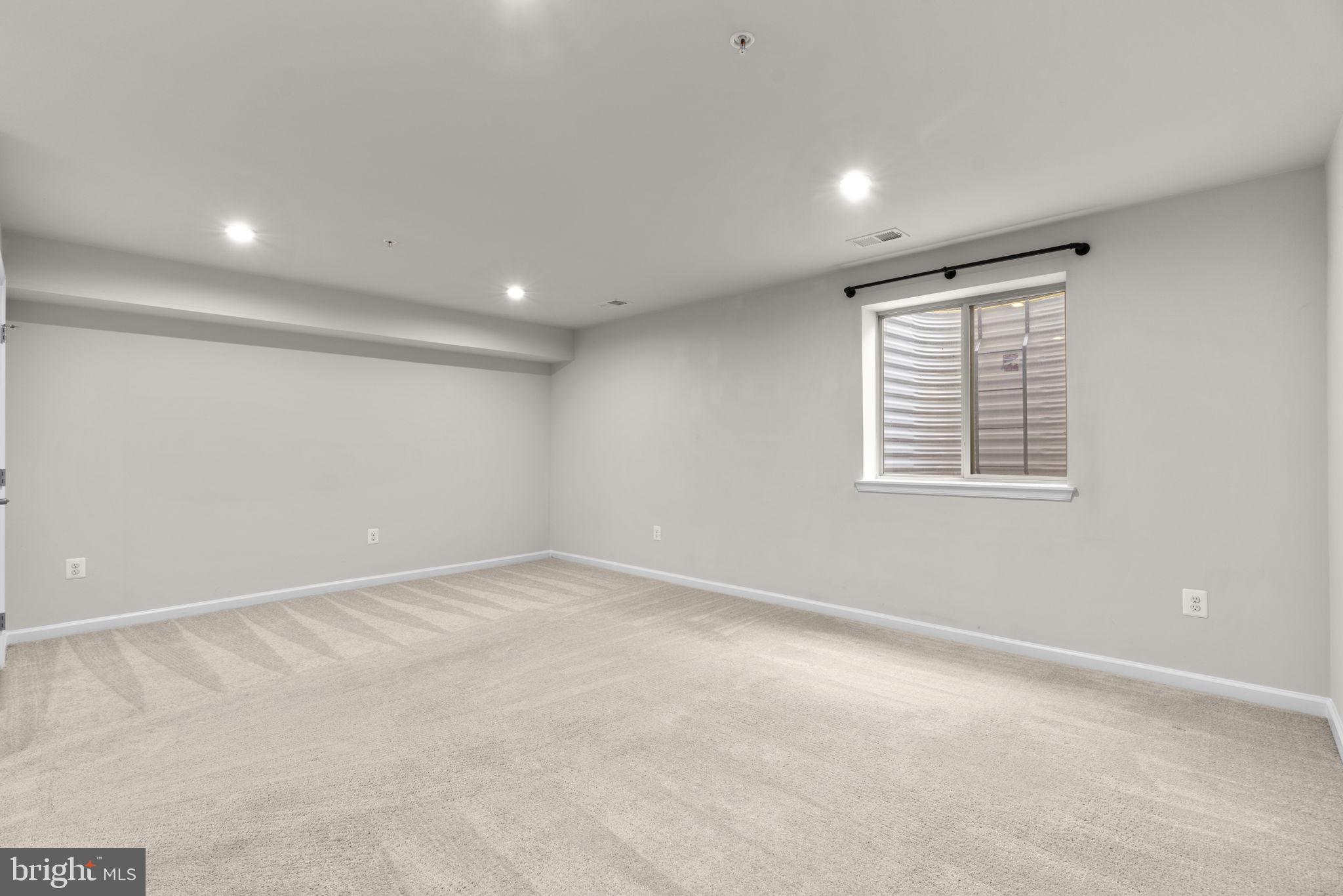 PARKSIDE - Residential