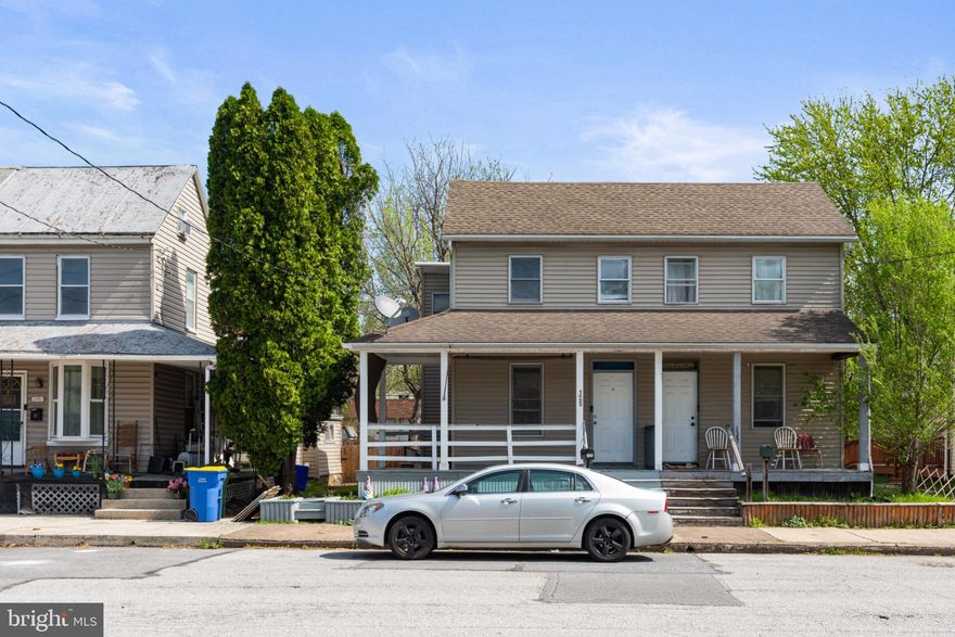 Welcome to 125 Market St.—a great opportunity for first-time home buyers looking for comfort, convenience, and value. This home offers a practical layout with bright living spaces and plenty of room to make it your own.
Inside, you’ll find a cozy living area, functional kitchen, and comfortable bedrooms—perfect for everyday living. Whether you're starting out or looking to stop renting, this home provides a solid foundation to build equity and personalize over time.
Outside, enjoy a manageable yard with space to relax or entertain. The location makes commuting easy, with quick access to major highways,  shopping, dining, and local amenities.
If you’ve been waiting for an affordable place to call home, this is your chance!