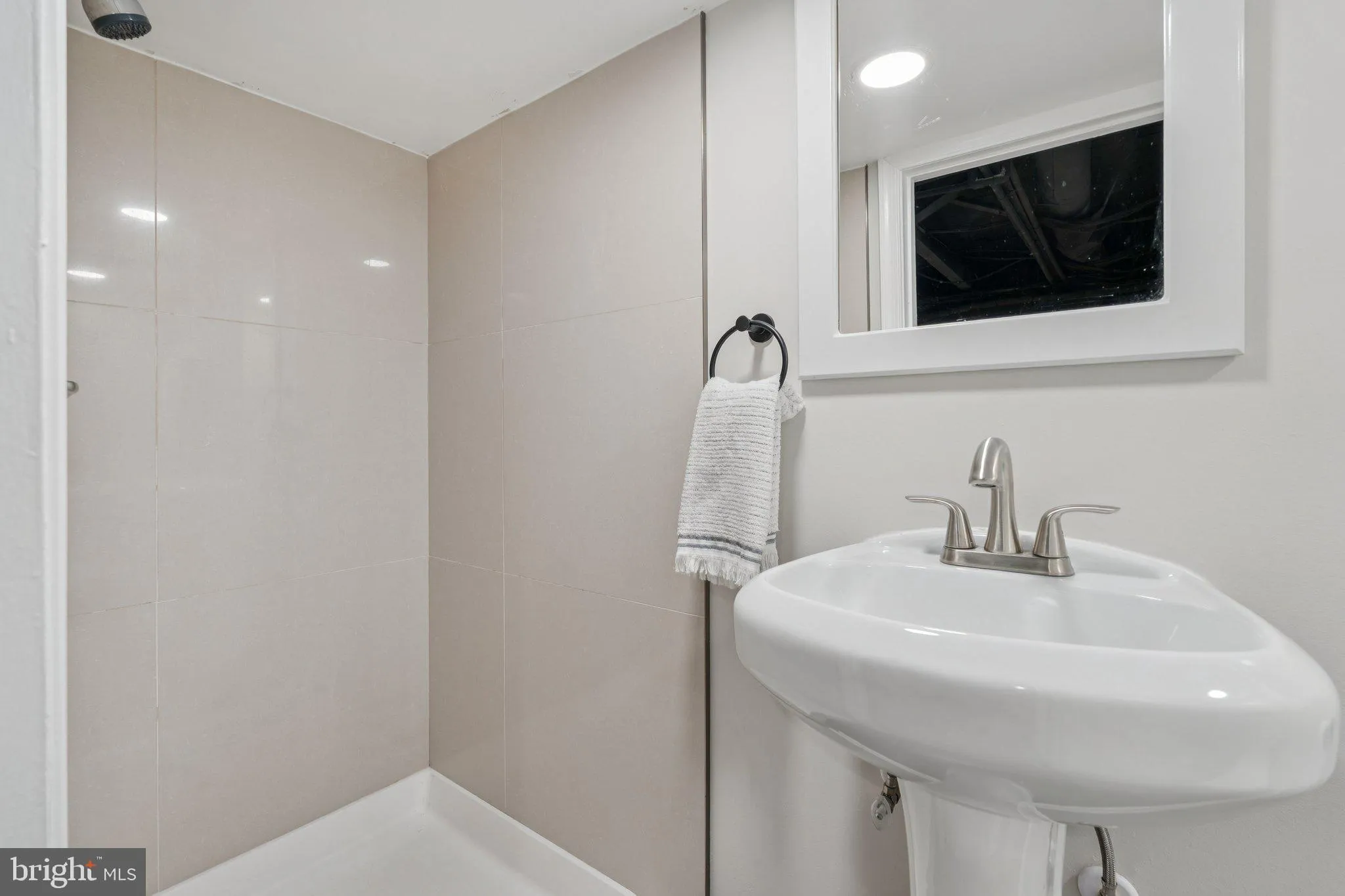 Baltimore, Maryland 21224, United States, 3 Bedrooms Bedrooms, ,3 BathroomsBathrooms,Residential,Coming Soon,174755