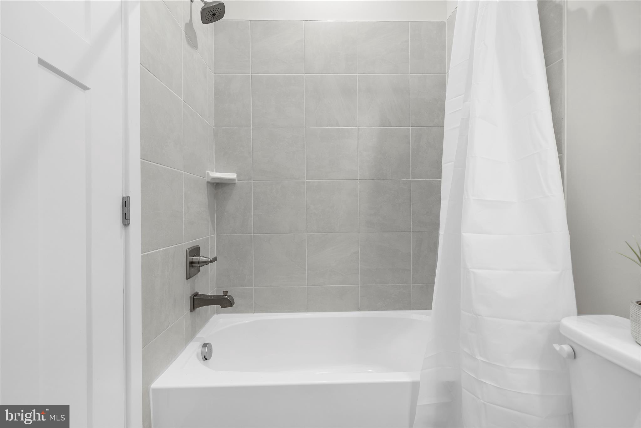 TANYARD SHORES - Residential