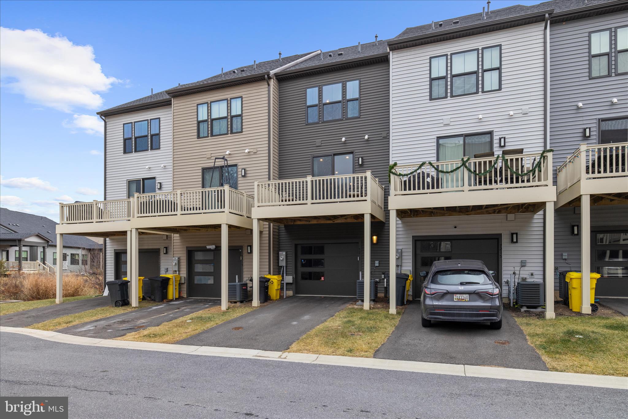 TANYARD SHORES - Residential