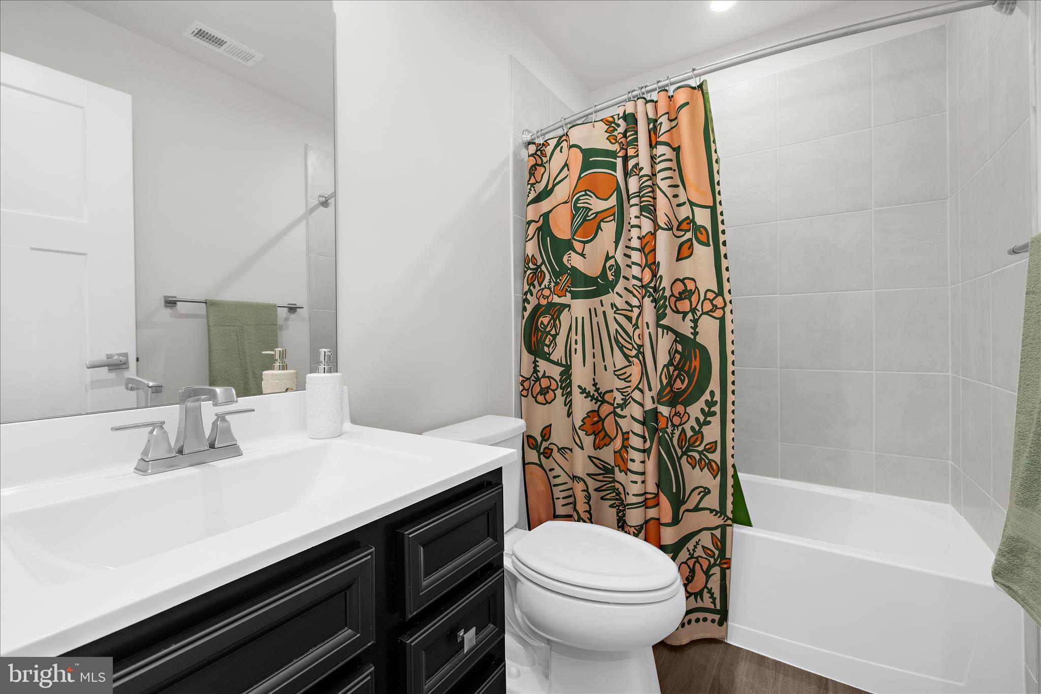 TANYARD SHORES - Residential