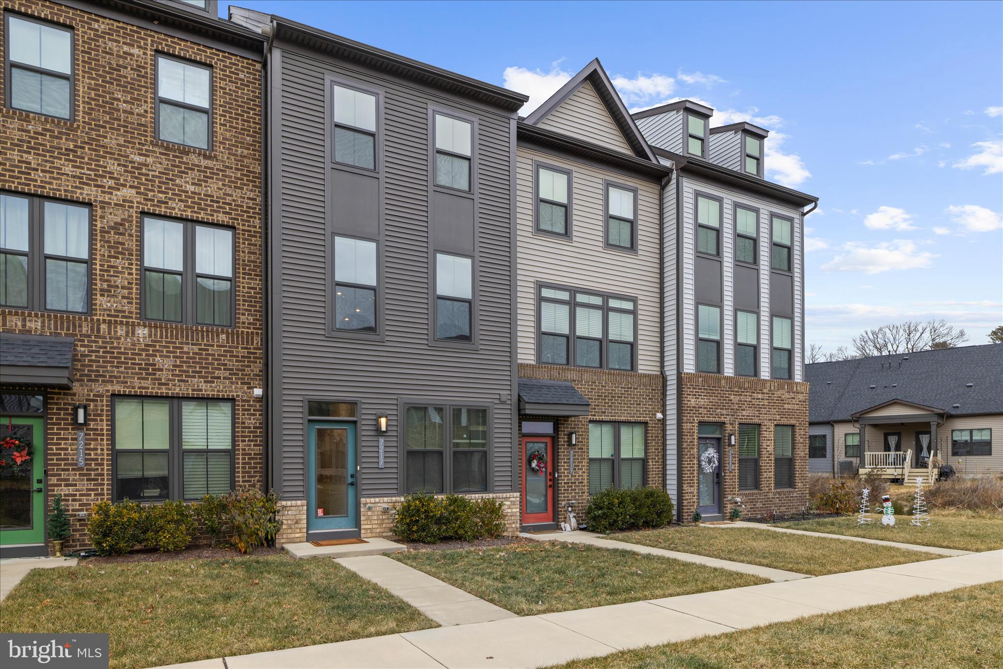 TANYARD SHORES - Residential