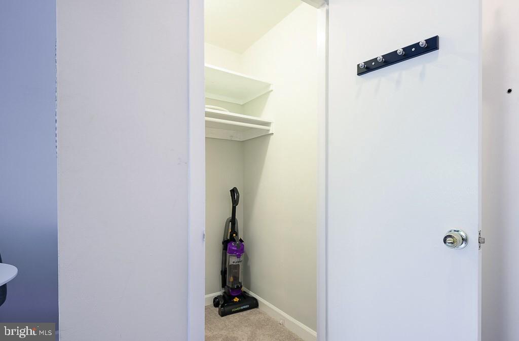 RIVER PLACE - Residential Lease