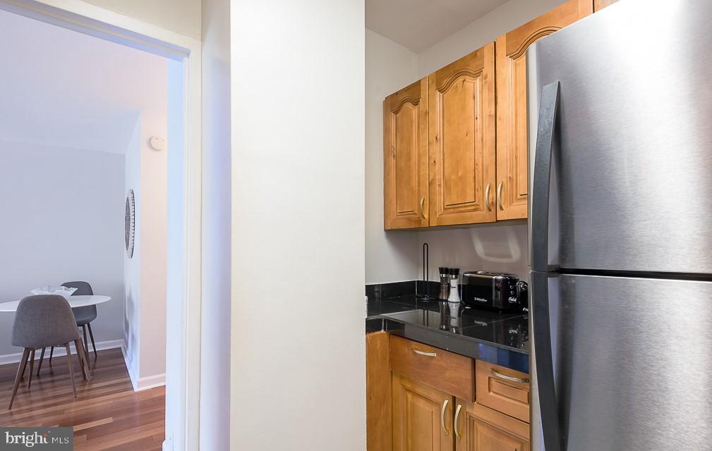 RIVER PLACE - Residential Lease