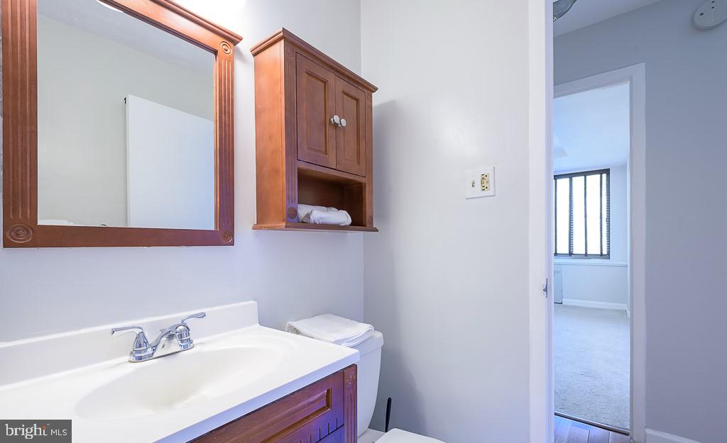 RIVER PLACE - Residential Lease