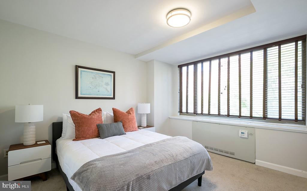 RIVER PLACE - Residential Lease