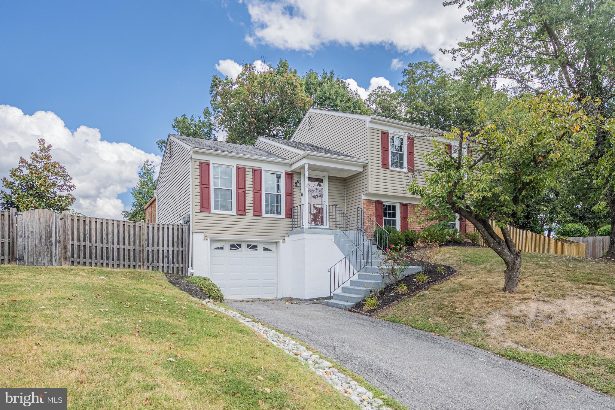 13216 GOLDEN OAK DRIVE