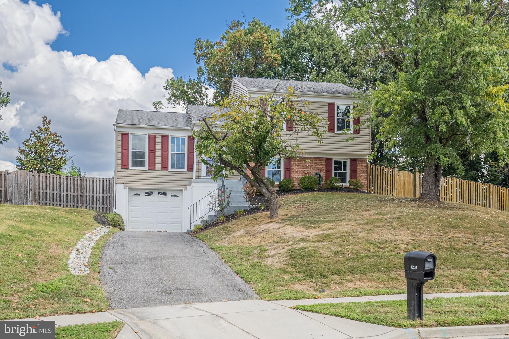 13216 GOLDEN OAK DRIVE