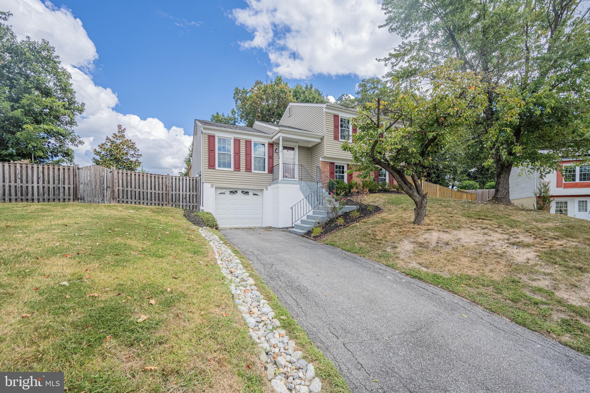 13216 GOLDEN OAK DRIVE