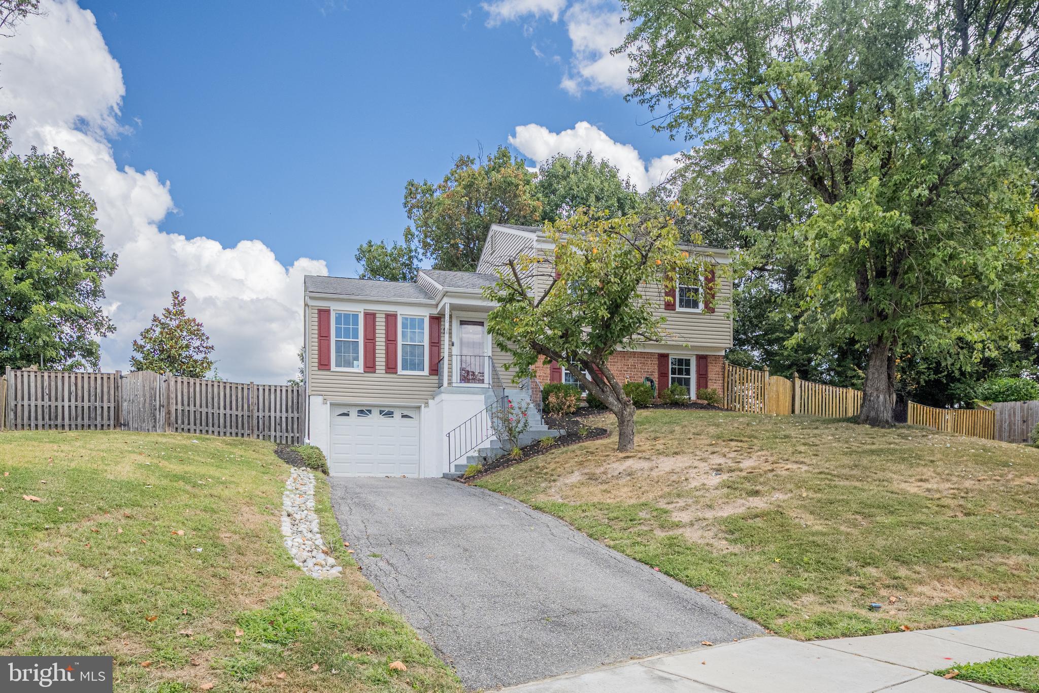 13216 GOLDEN OAK DRIVE