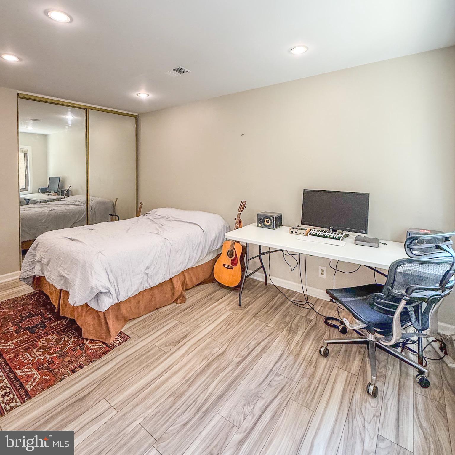 MOSBYS LANDING - Residential
