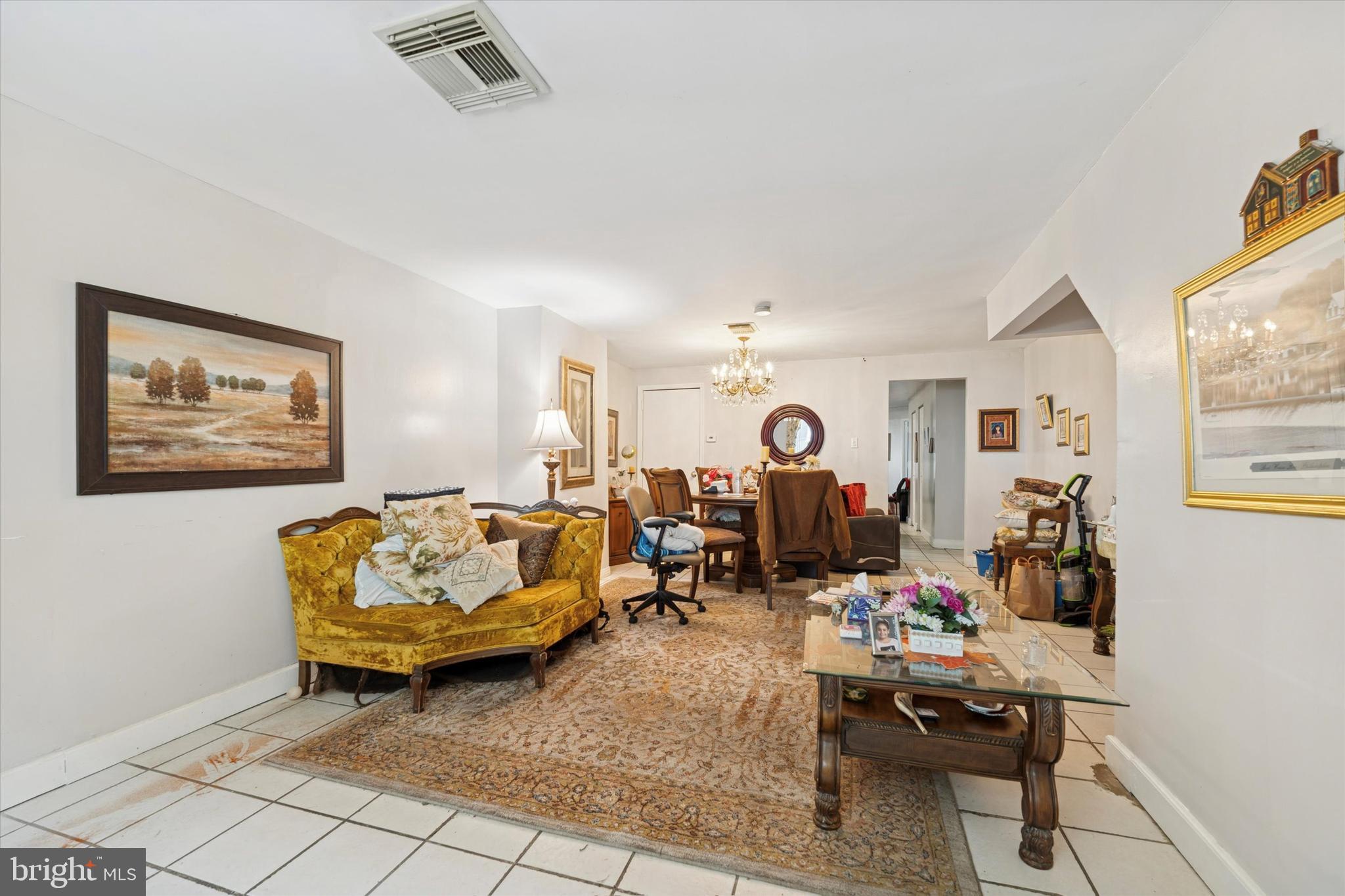 OLDE KENSINGTON - Residential