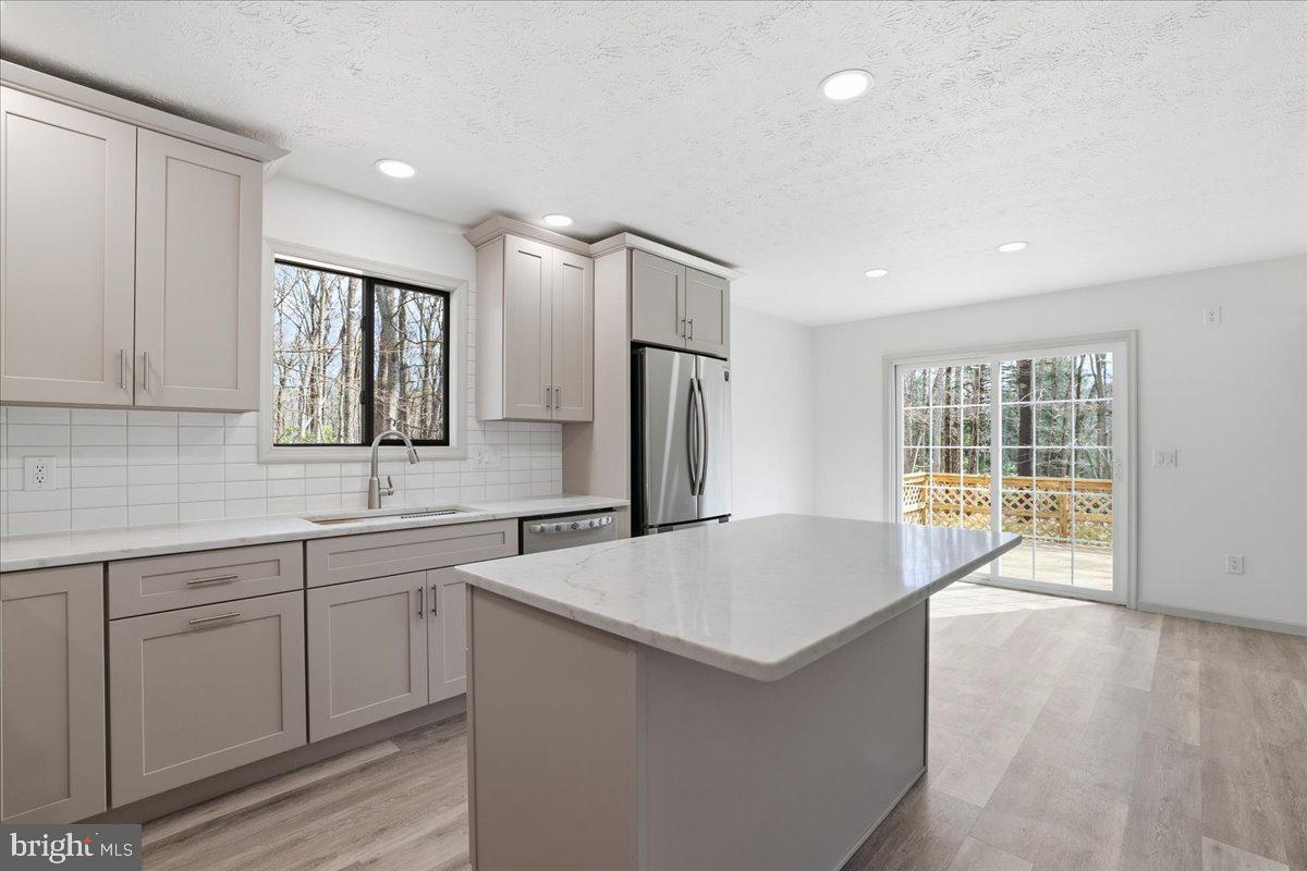 HOLIDAY POCONO - Residential