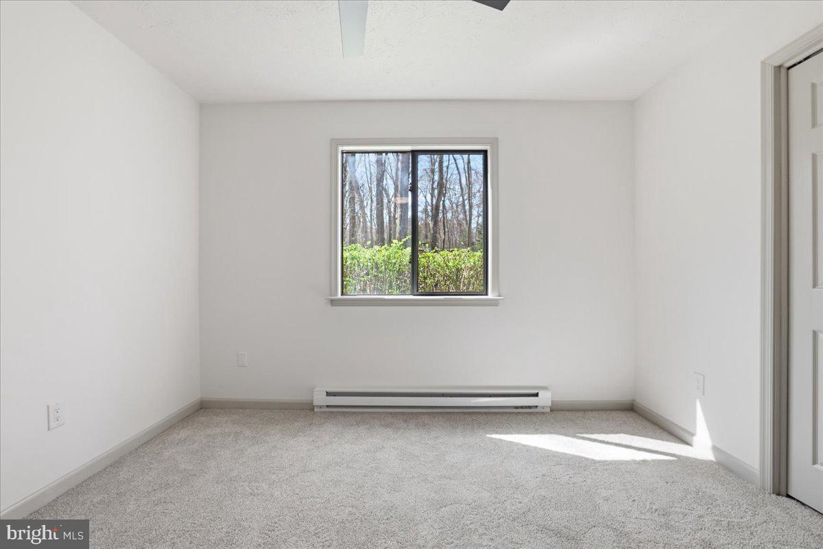 HOLIDAY POCONO - Residential