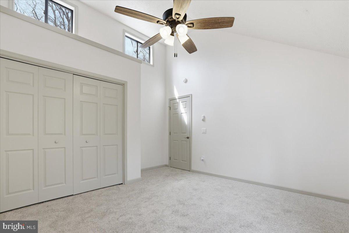 HOLIDAY POCONO - Residential