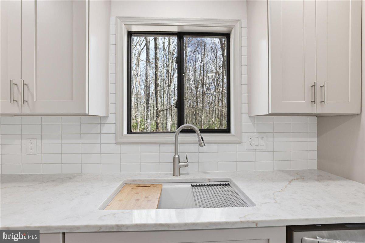 HOLIDAY POCONO - Residential