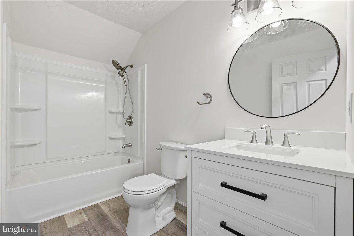 HOLIDAY POCONO - Residential