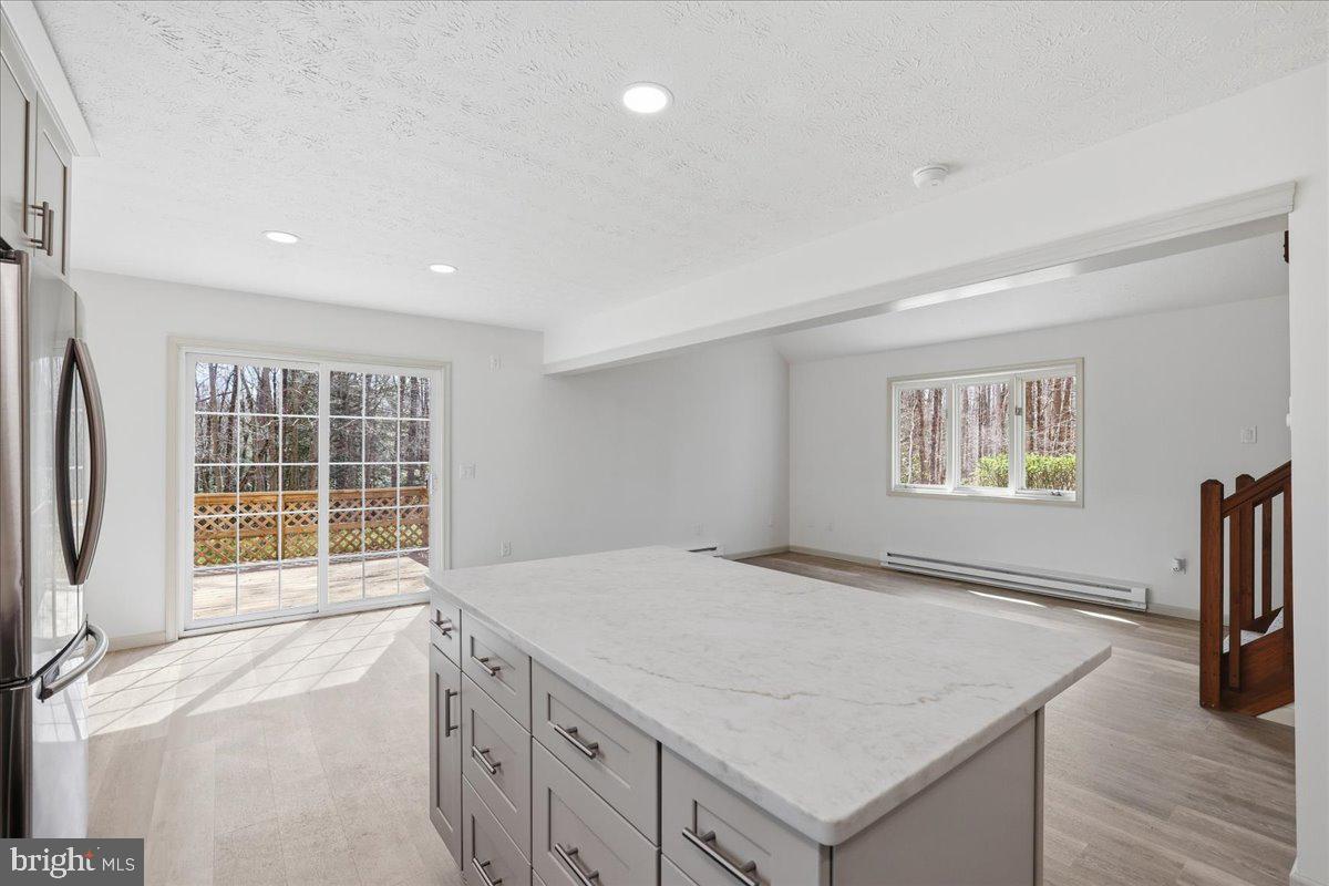 HOLIDAY POCONO - Residential