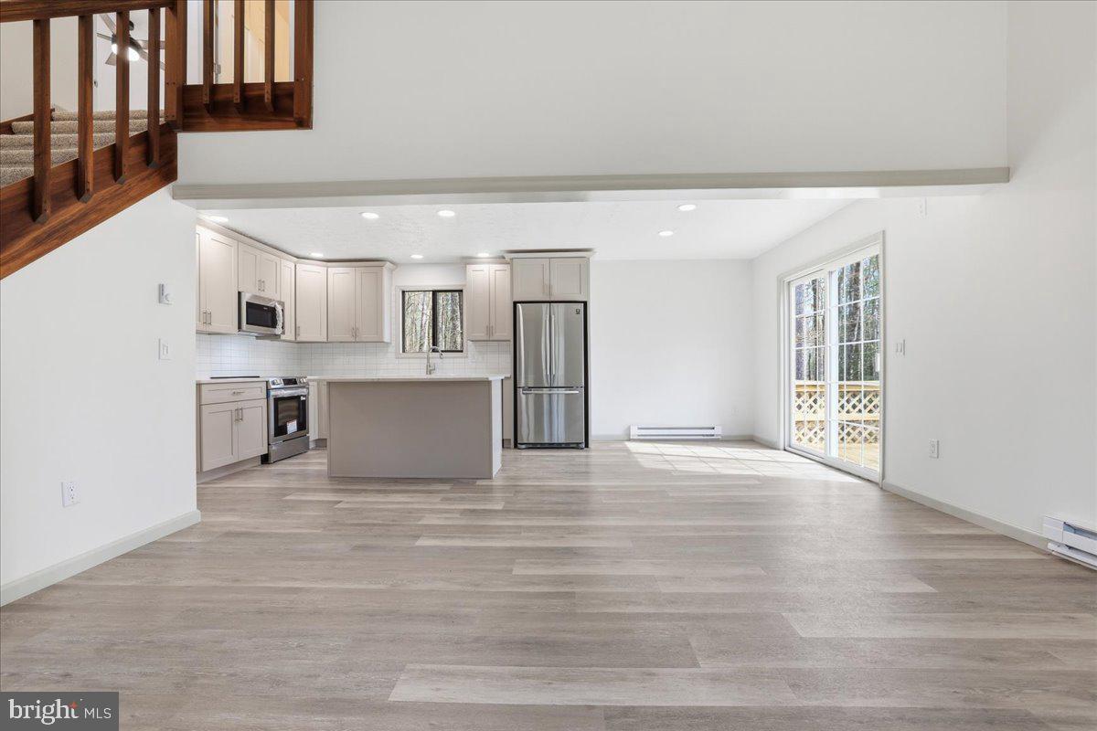 HOLIDAY POCONO - Residential