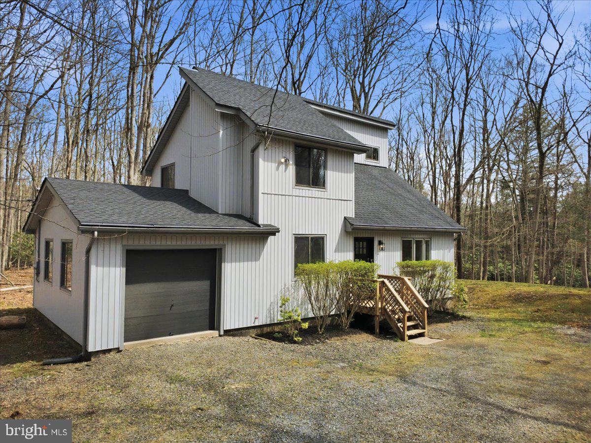 HOLIDAY POCONO - Residential