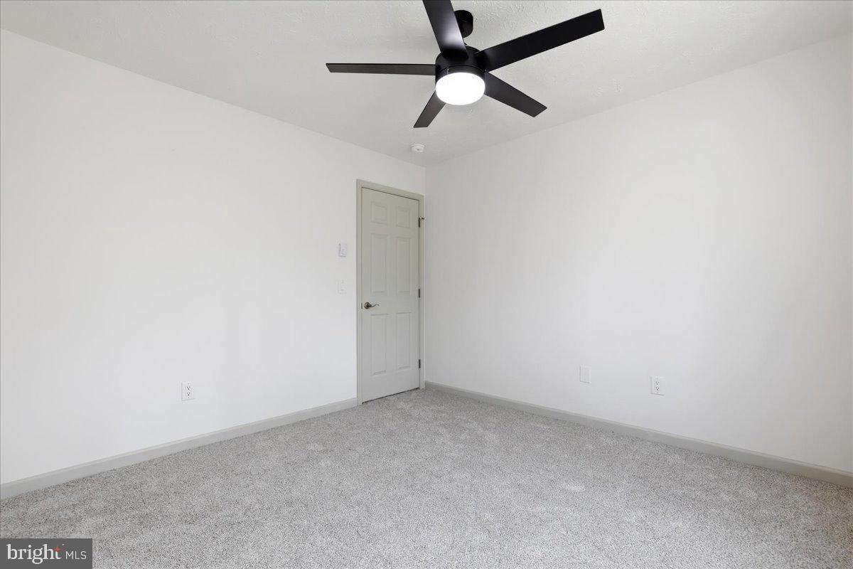 HOLIDAY POCONO - Residential