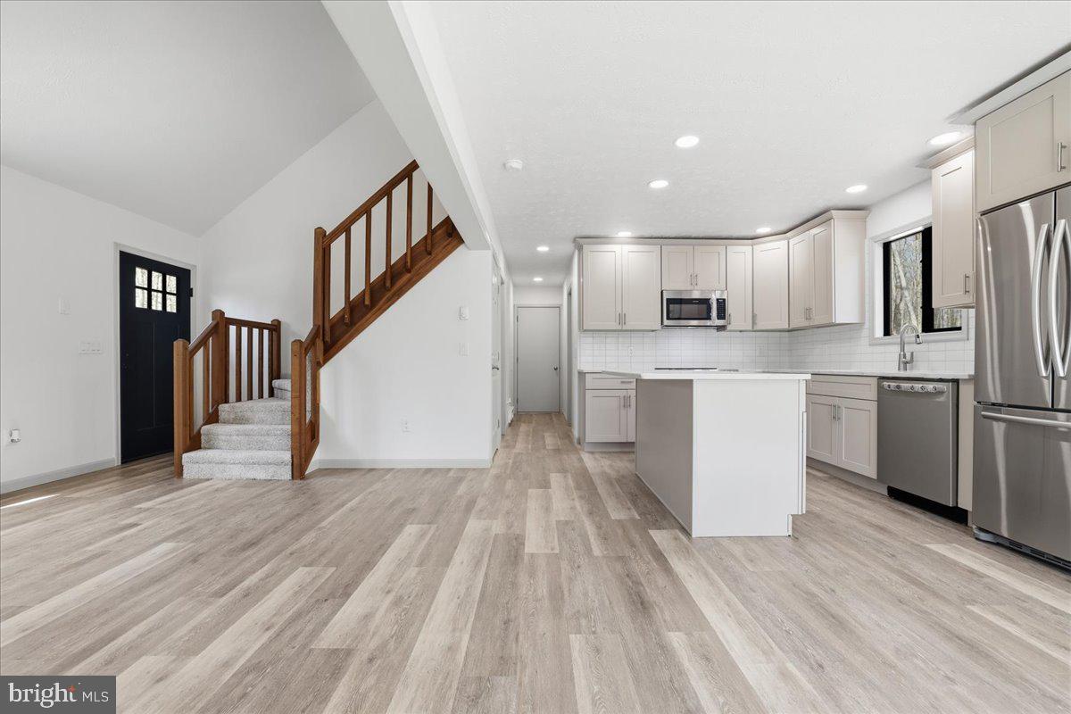HOLIDAY POCONO - Residential