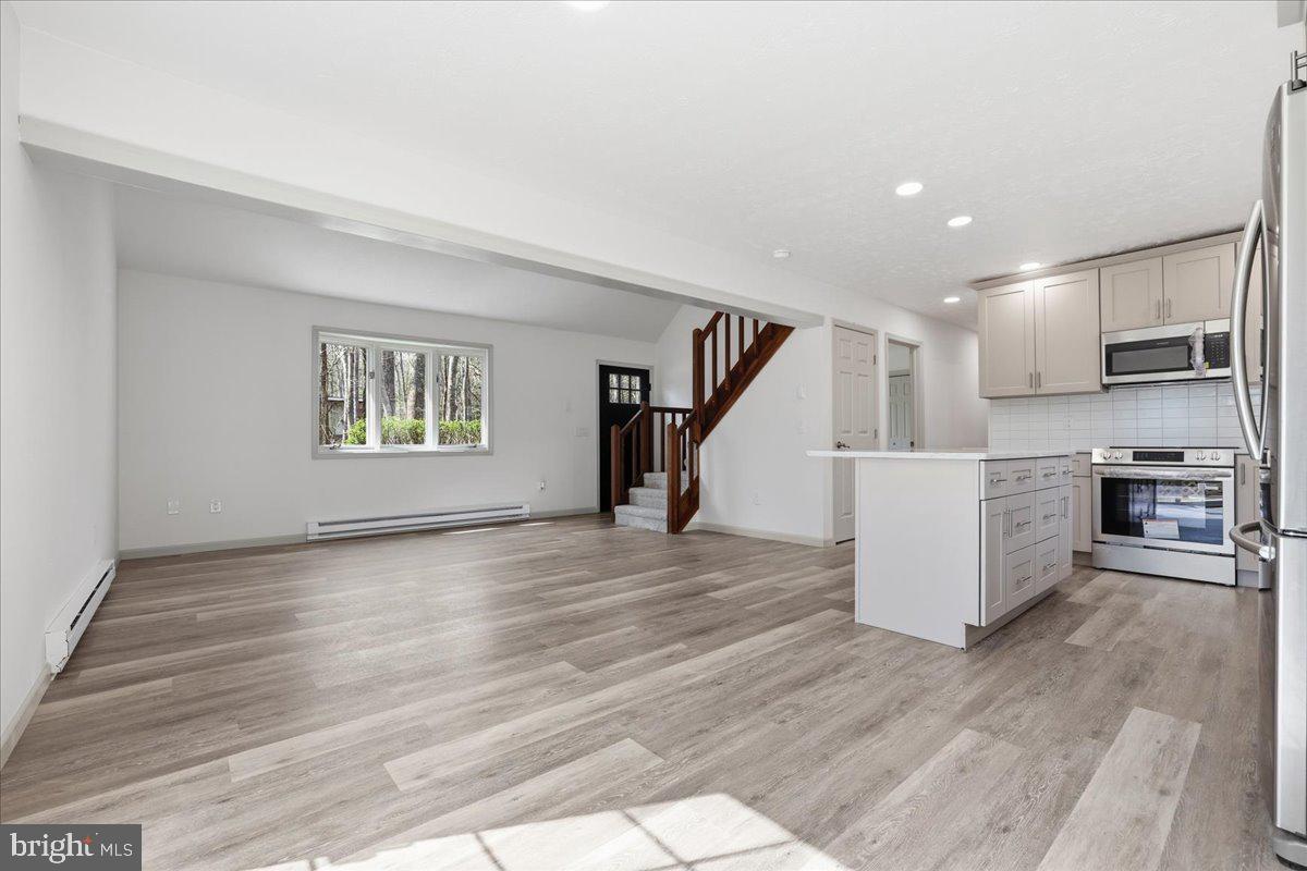 HOLIDAY POCONO - Residential