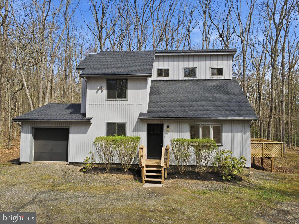 HOLIDAY POCONO - Residential