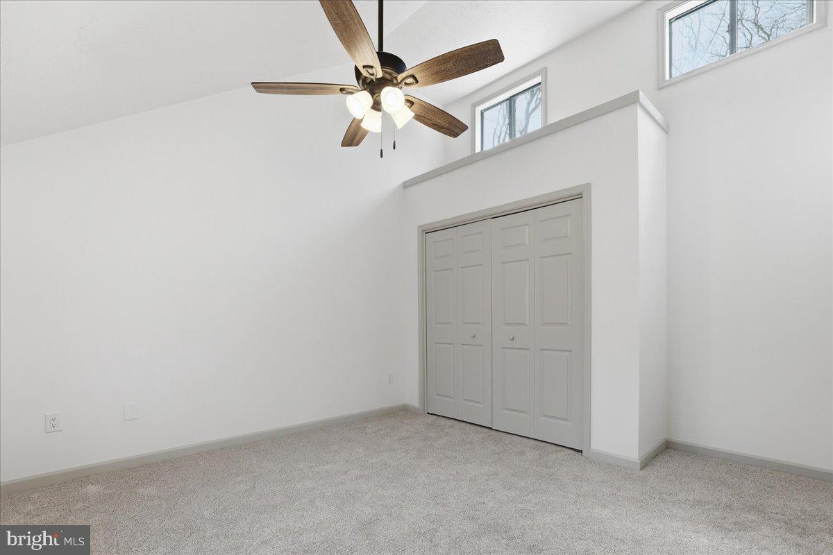 HOLIDAY POCONO - Residential