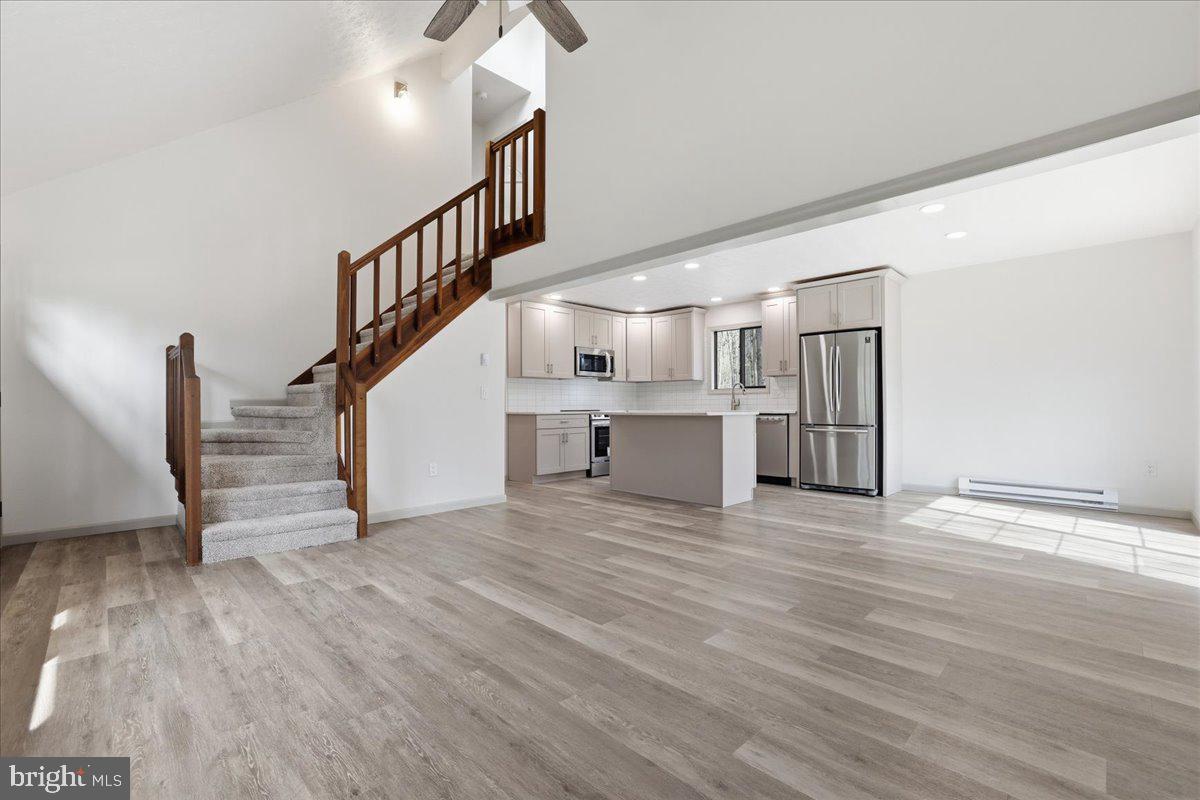 HOLIDAY POCONO - Residential