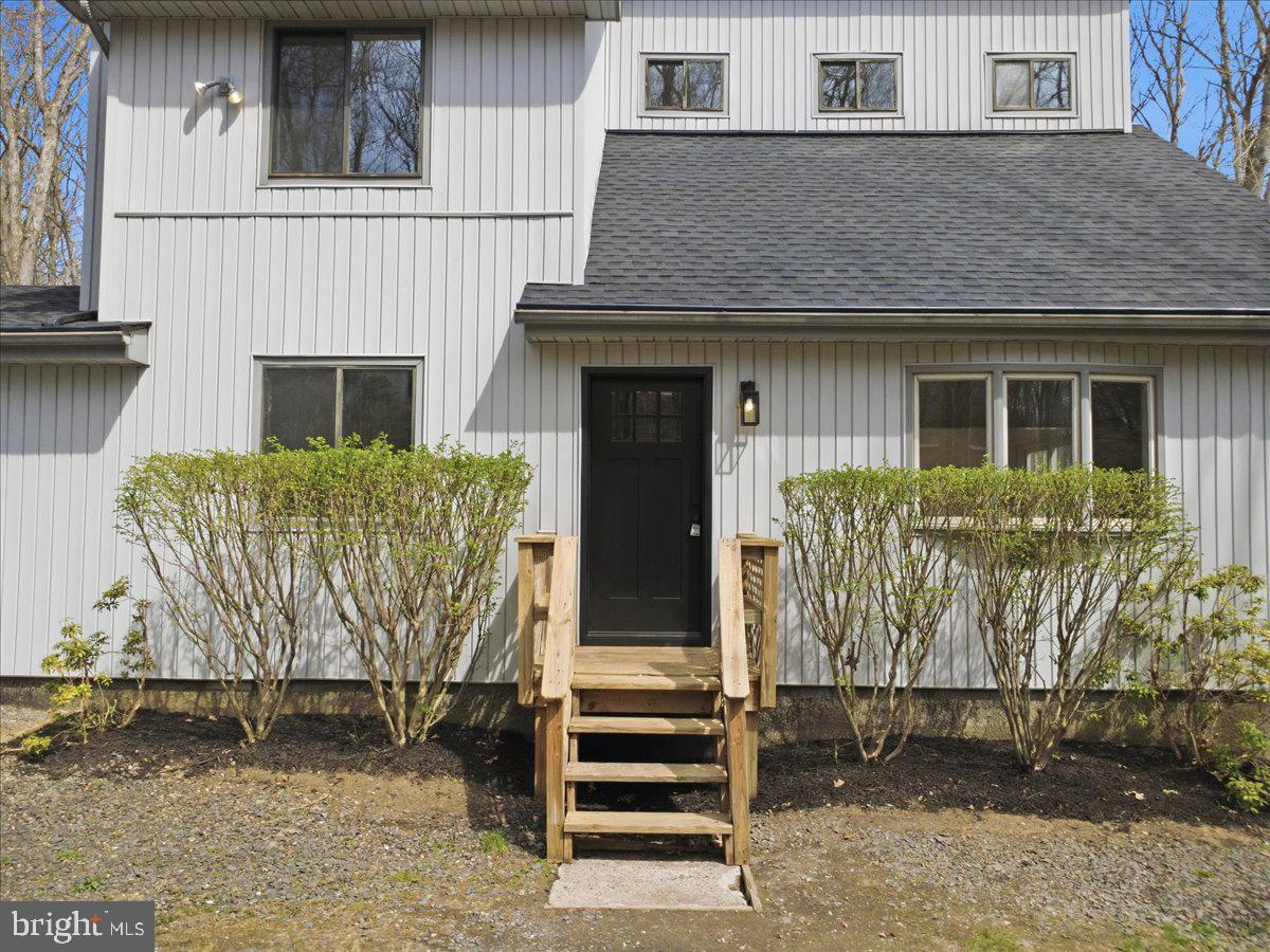 HOLIDAY POCONO - Residential
