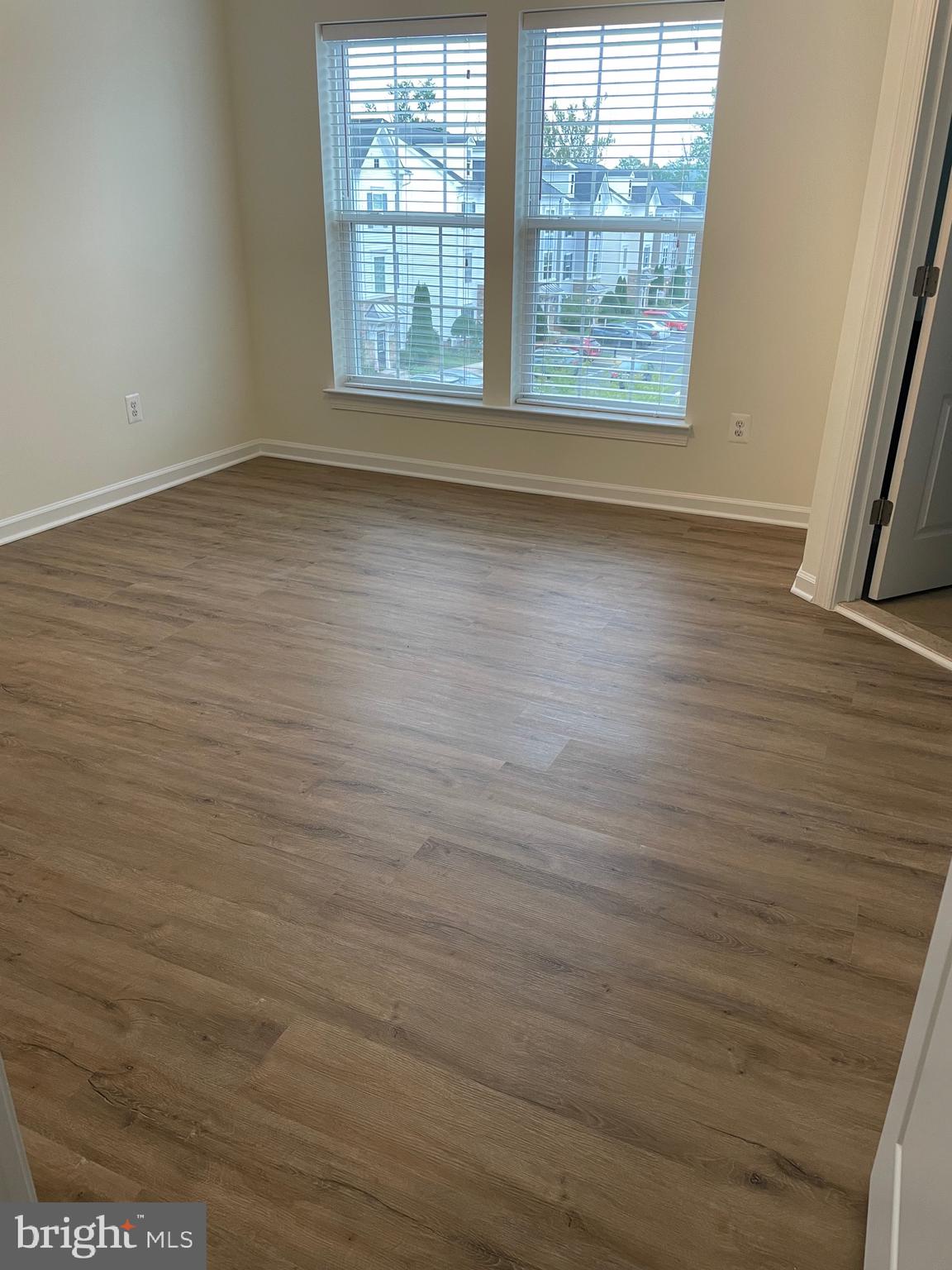 FALLS GROVE CONDOMINIUM - Residential Lease