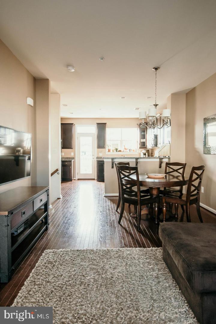 FALLS GROVE CONDOMINIUM - Residential Lease