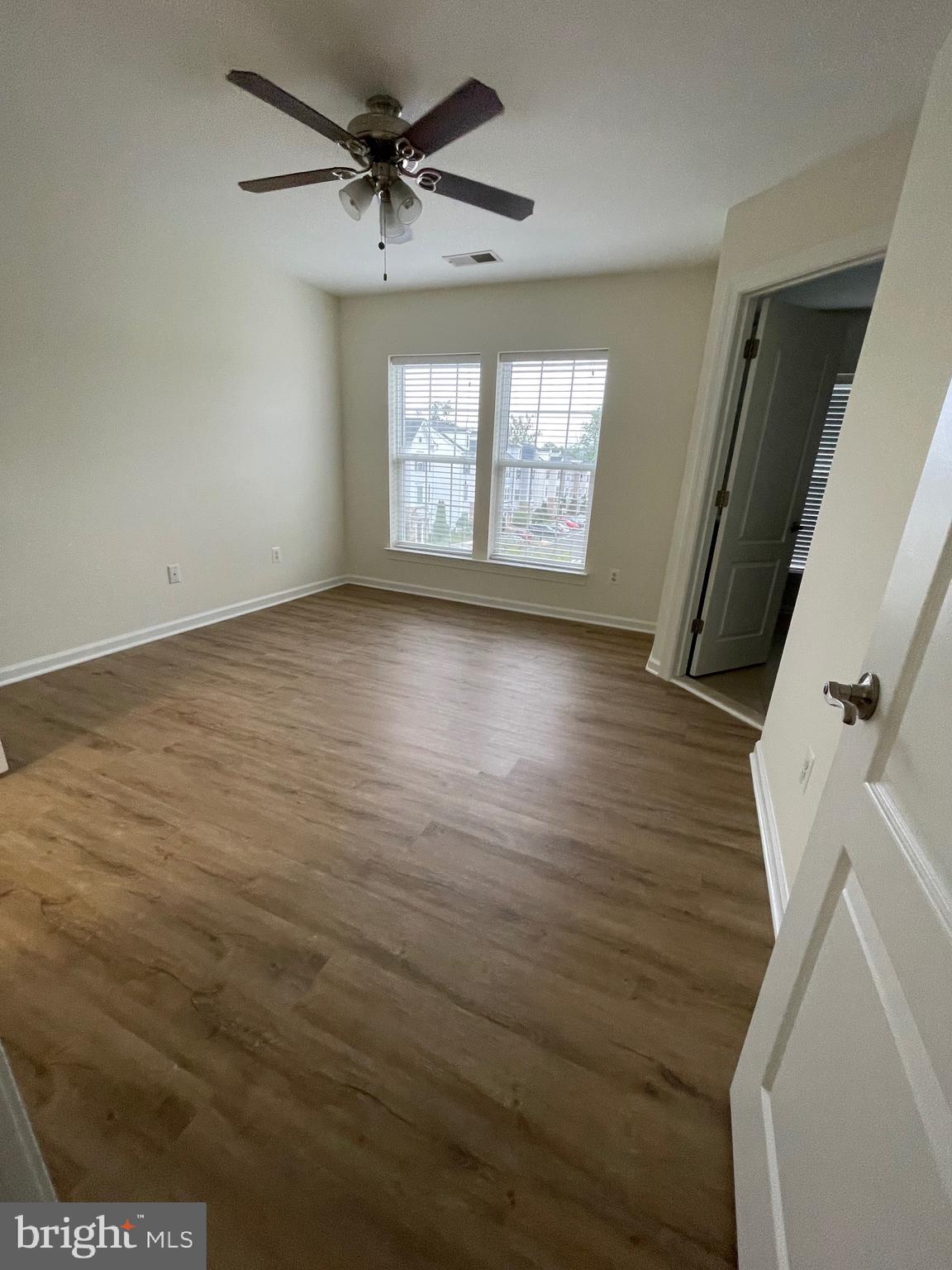 FALLS GROVE CONDOMINIUM - Residential Lease