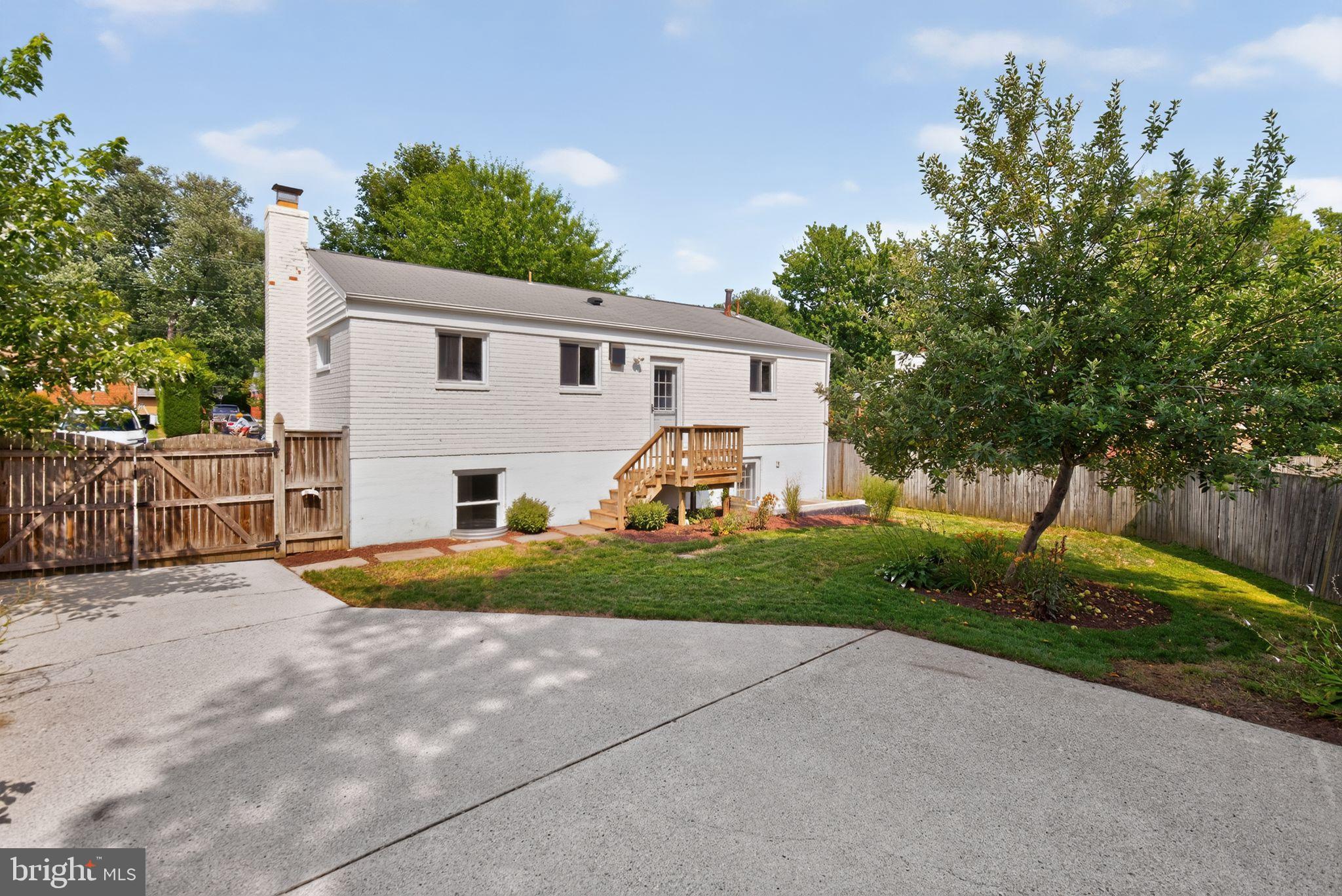 11302 SCHUYLKILL ROAD