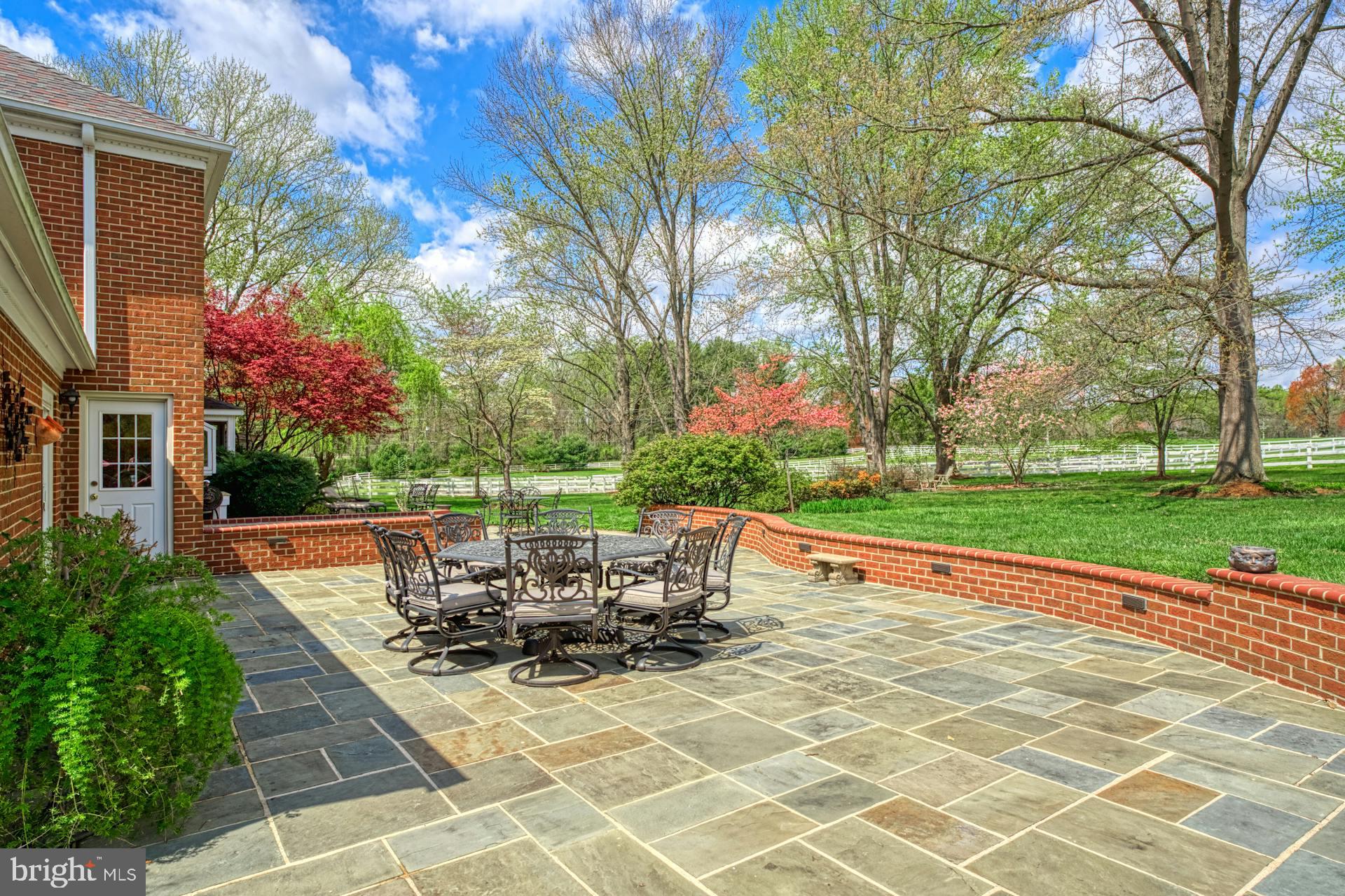 CLOVERLEAF FARM ESTATES - Residential