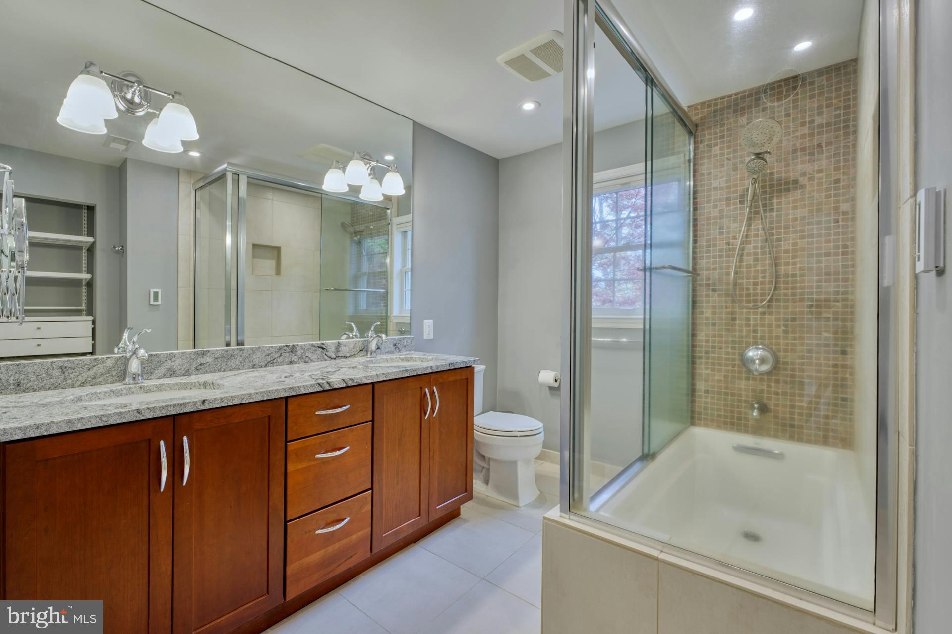 CLOVERLEAF FARM ESTATES - Residential