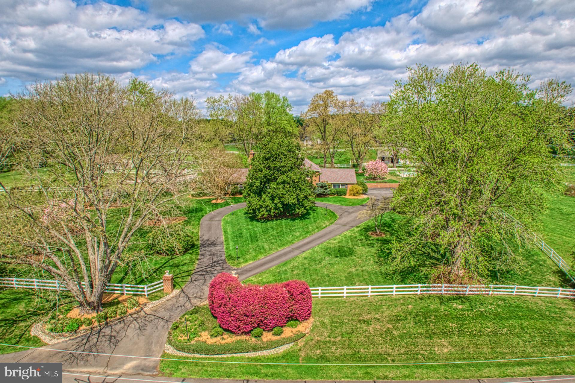 CLOVERLEAF FARM ESTATES - Residential