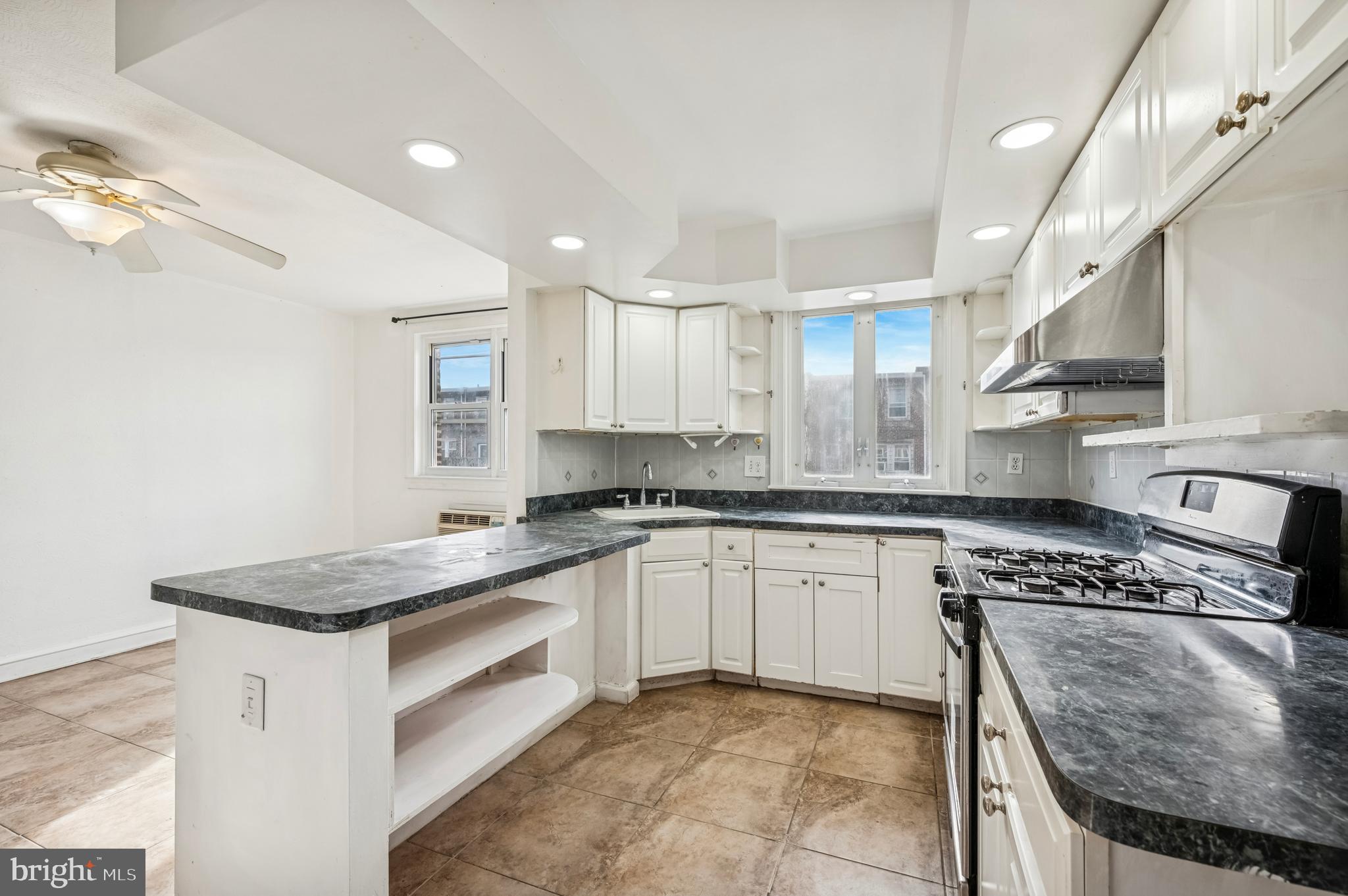 MAYFAIR (WEST) - Residential