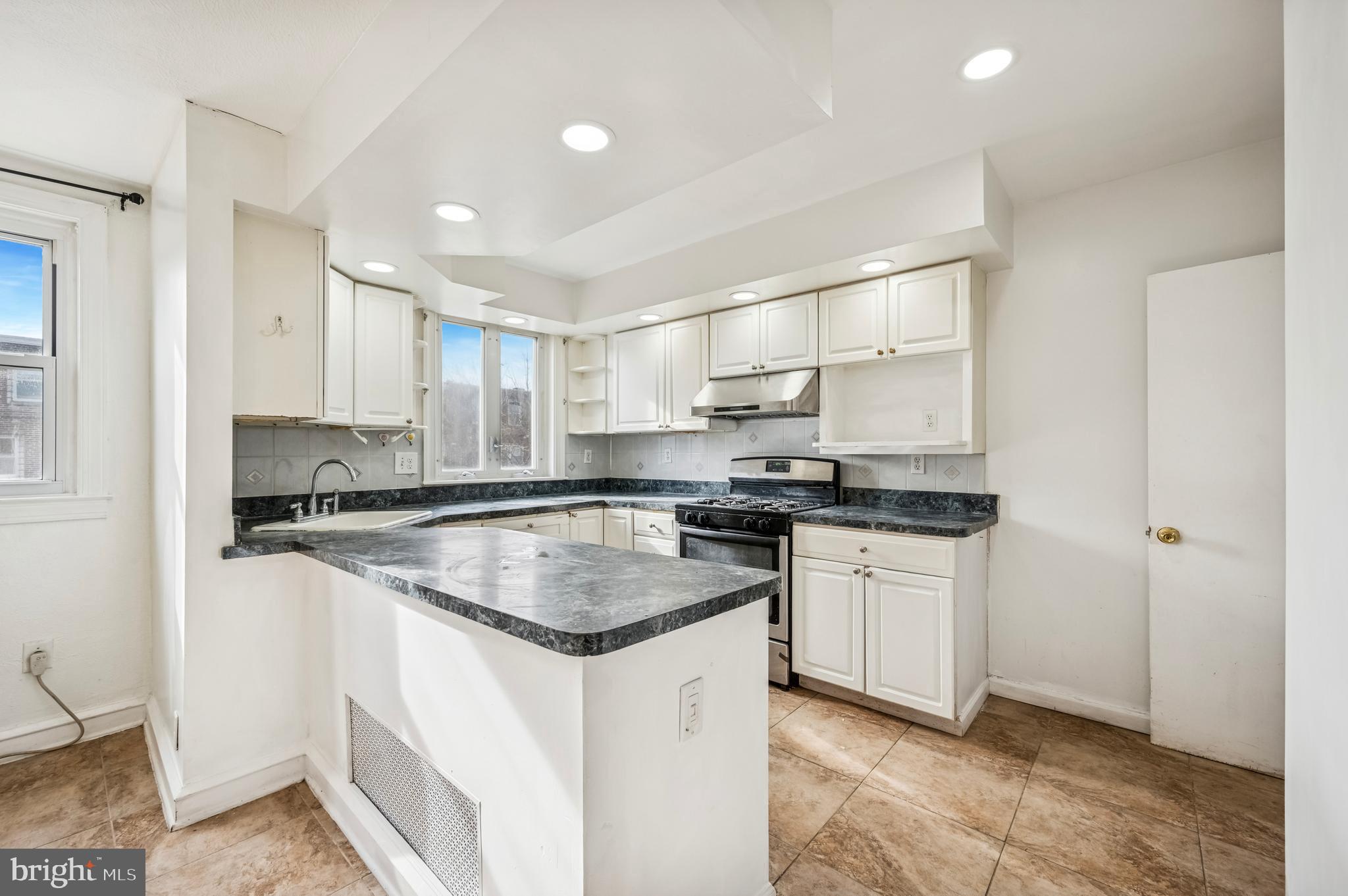 MAYFAIR (WEST) - Residential