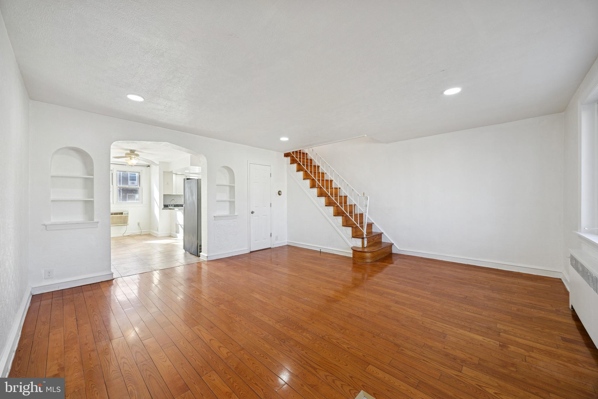 MAYFAIR (WEST) - Residential