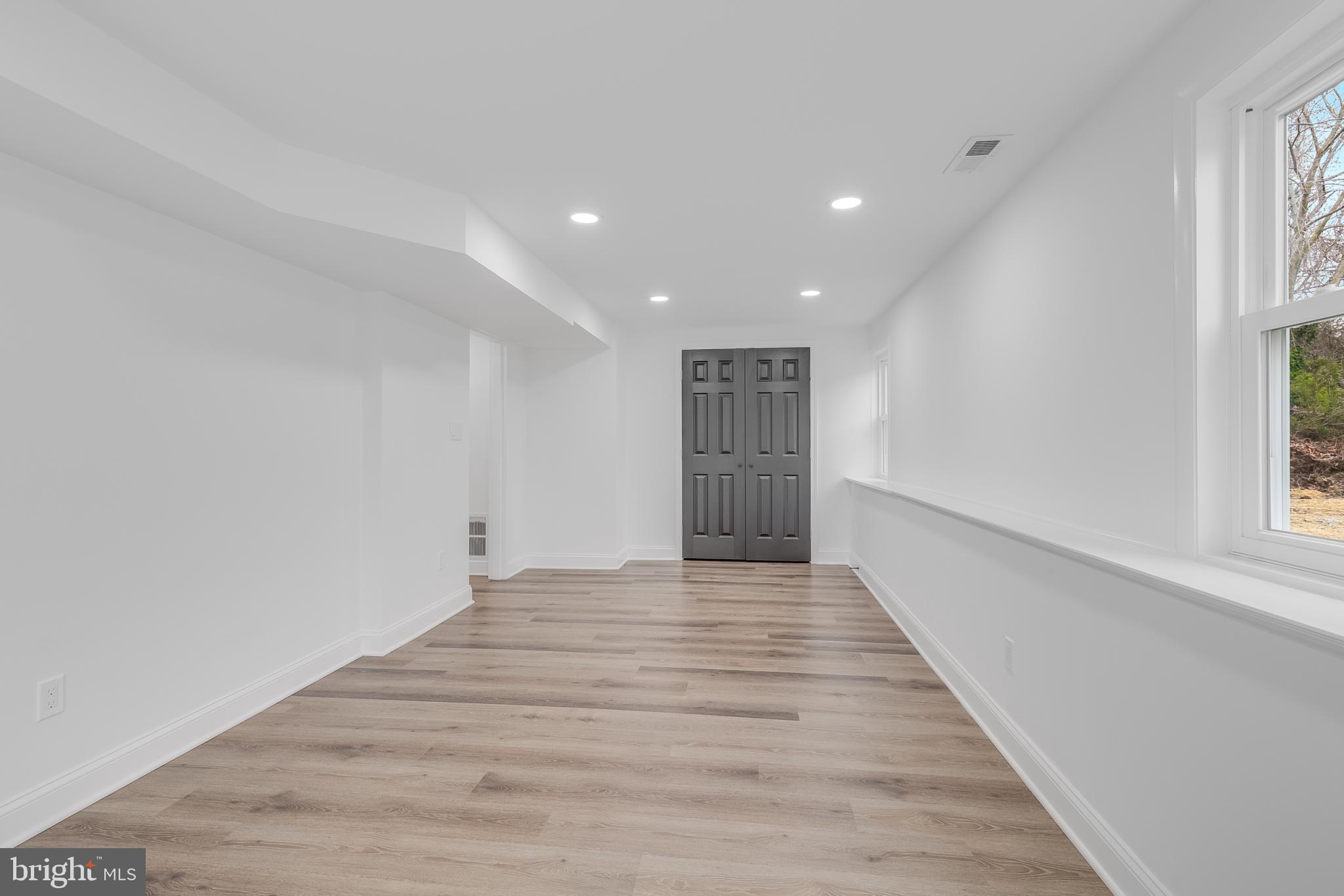 MUNROE GARDENS - Residential