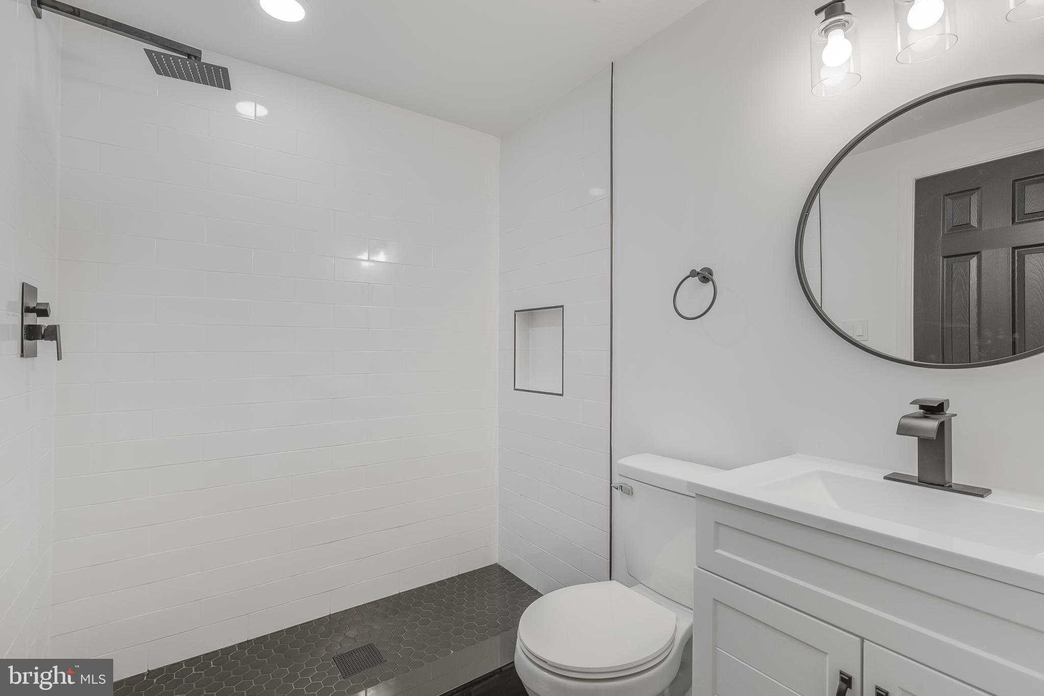 MUNROE GARDENS - Residential