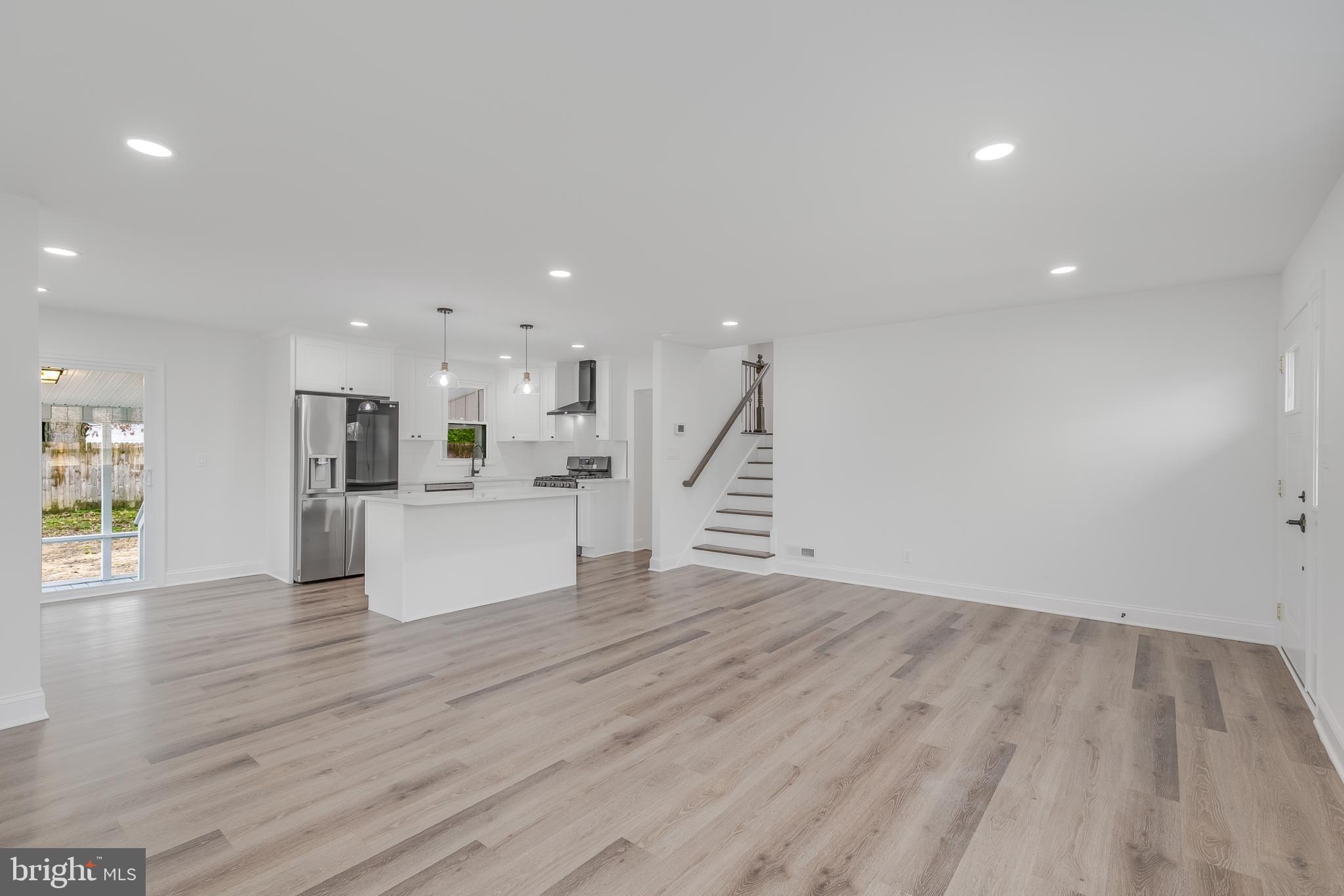 MUNROE GARDENS - Residential