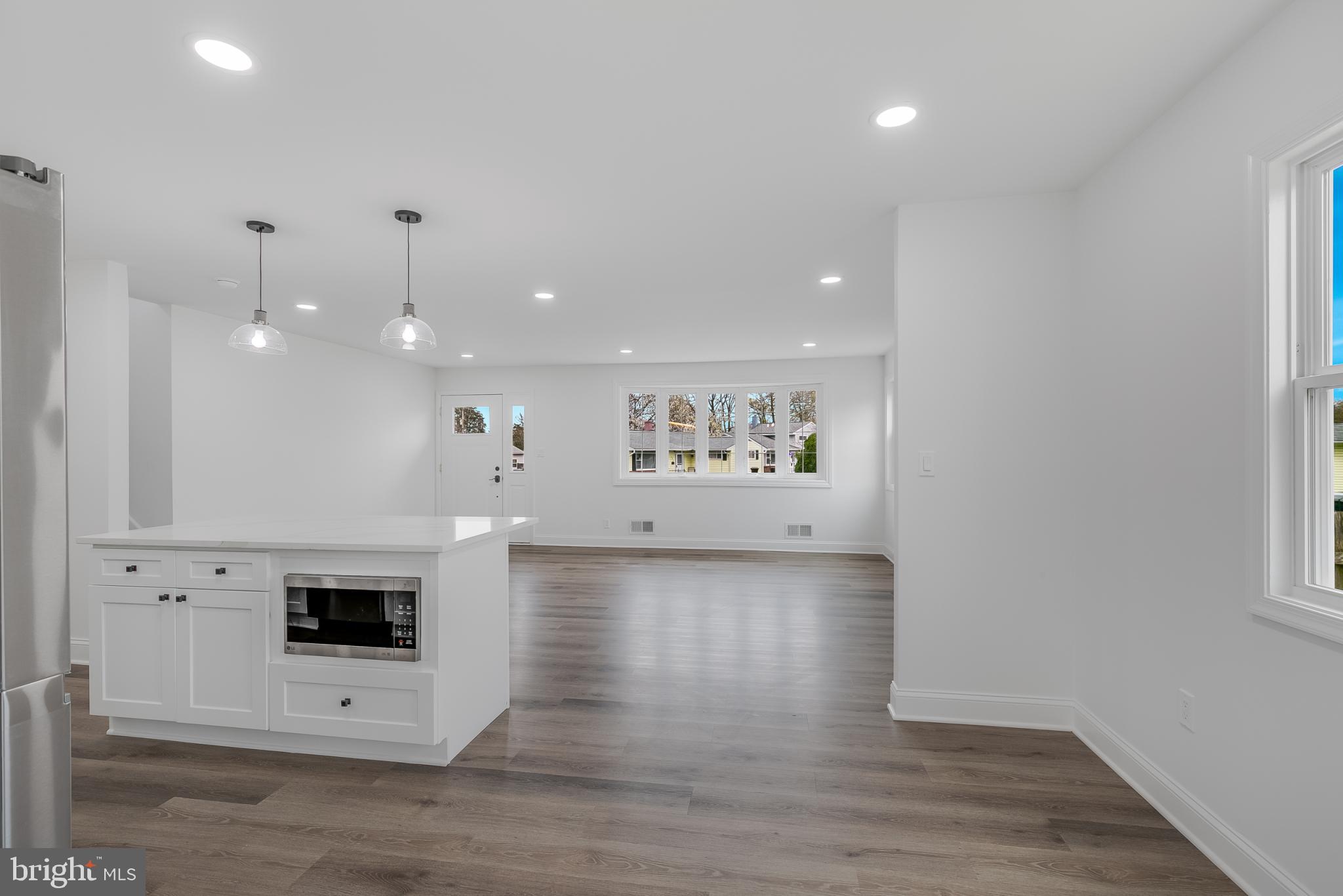 MUNROE GARDENS - Residential